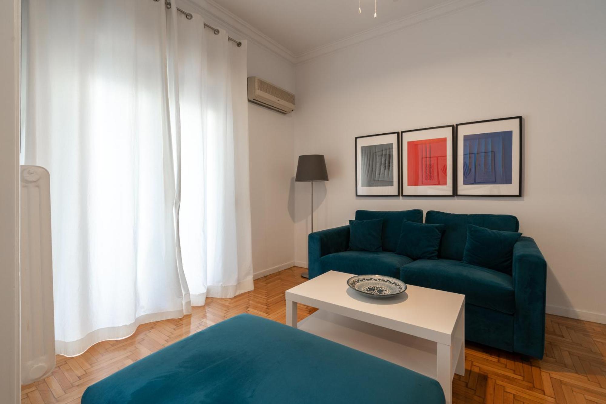 Artistic Elegance In Athens-pagrati Apartment *