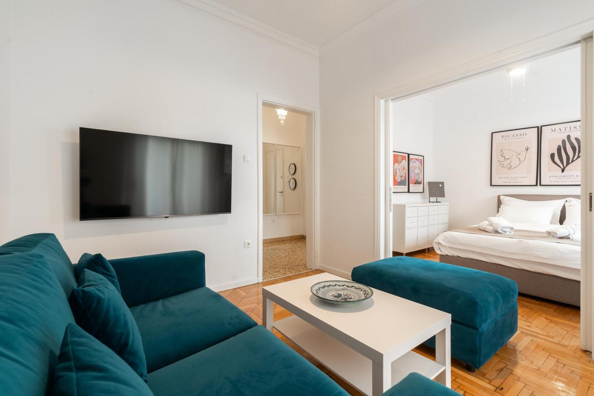 Artistic Elegance In Athens-pagrati Apartment *