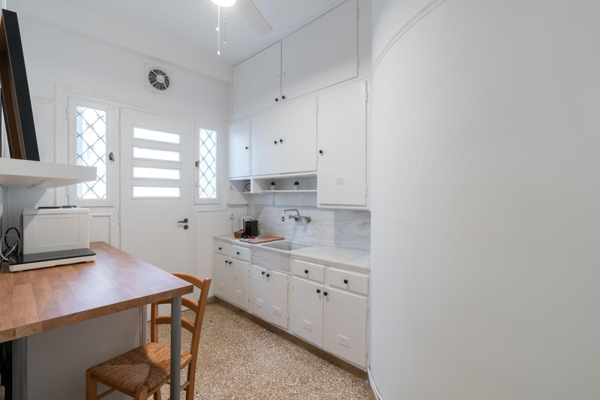 Artistic Elegance In Athens-pagrati